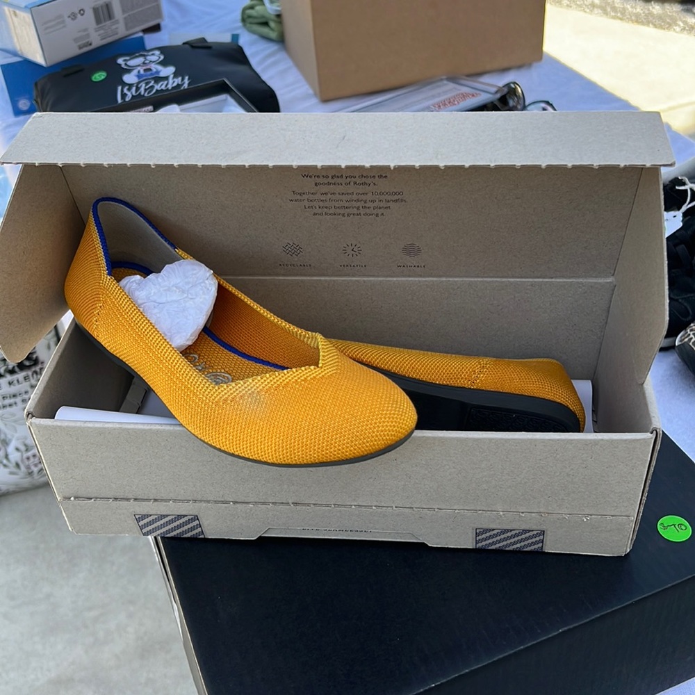 Rothy’s 6.5. These are awesome but it’s time for a closet clean out.Like new